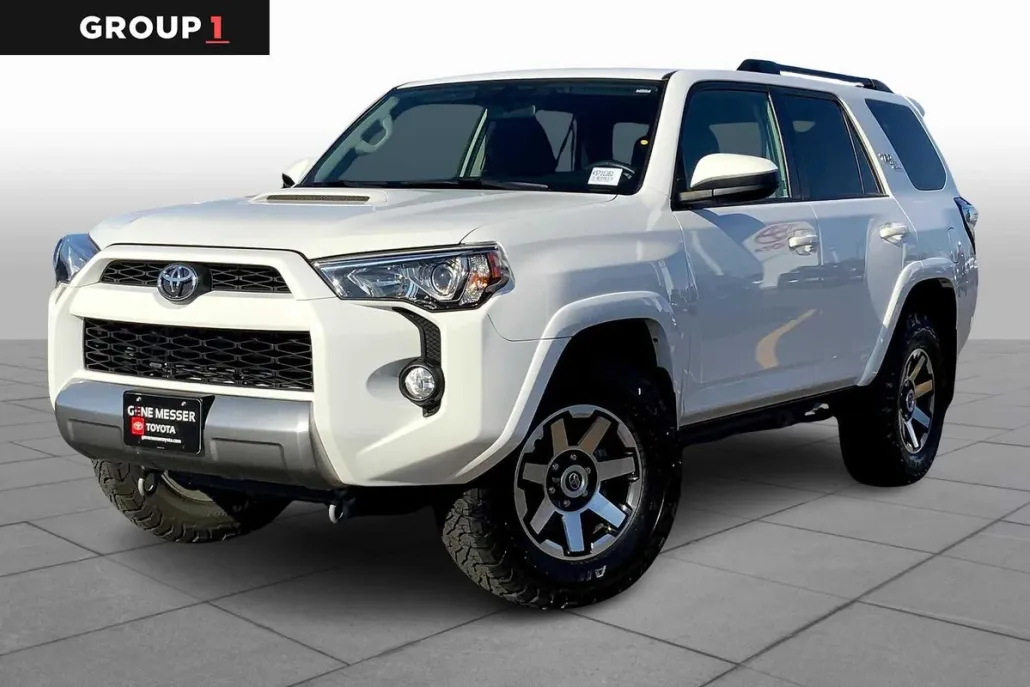 2019 Toyota 4Runner TRD 4WD photo 1