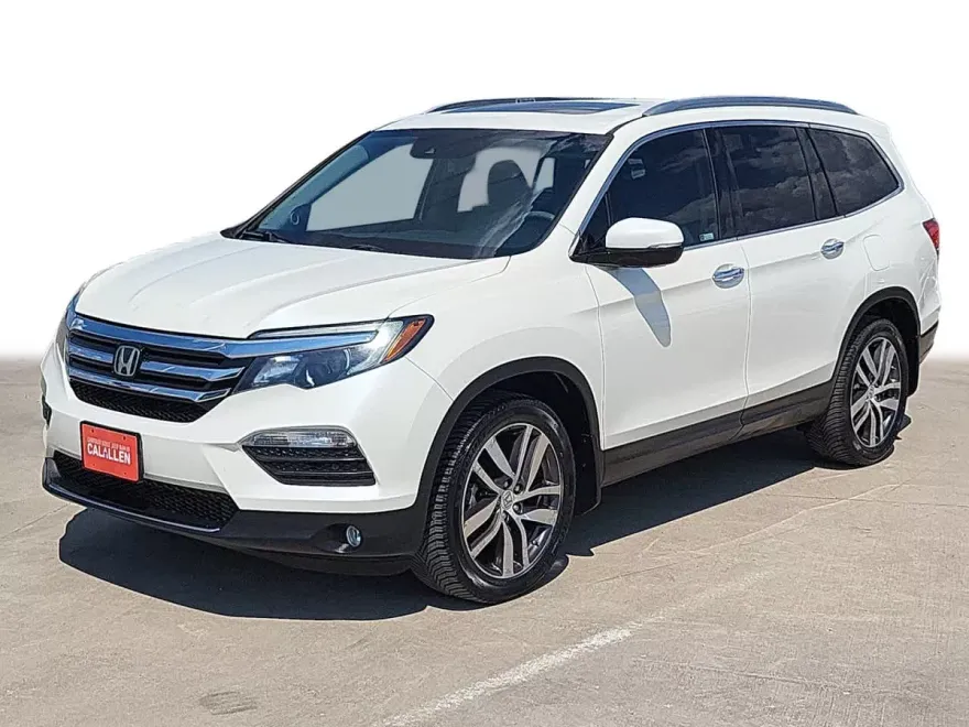2018 Honda Pilot Touring photo 1