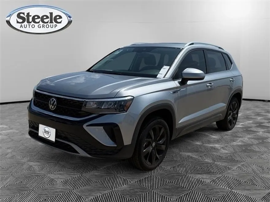 2024 Volkswagen Taos SE photo 1