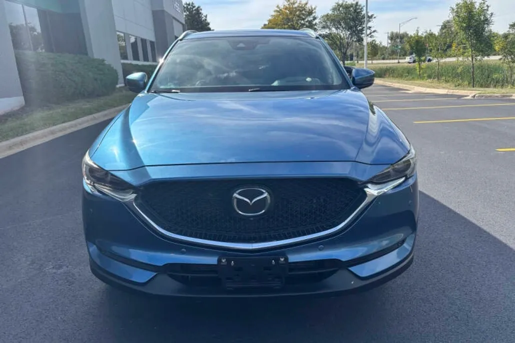 2019 Mazda CX-5 Signature photo 1
