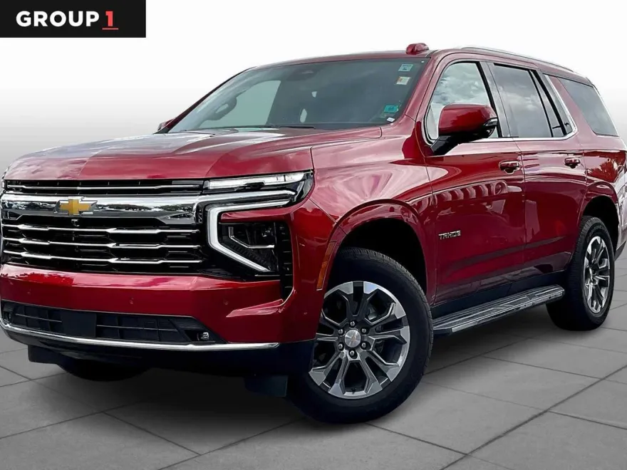 2025 Chevrolet Tahoe LT photo 1