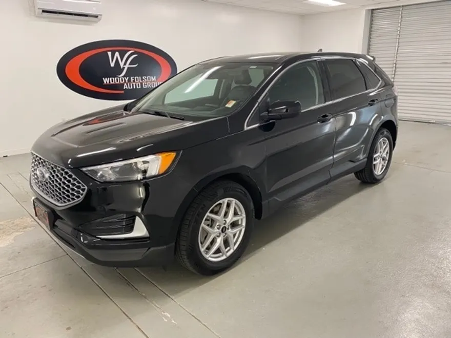 2023 Ford Edge SEL photo 1