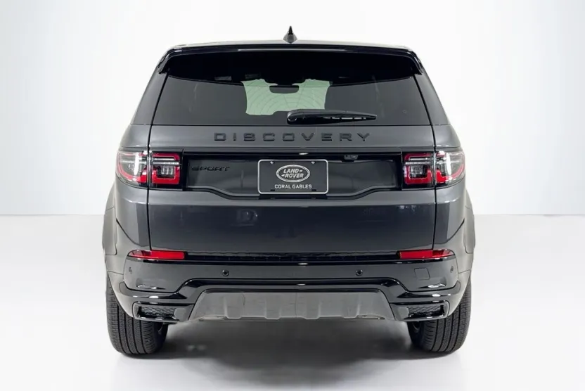 2024 Land Rover Discovery Sport SE photo 1