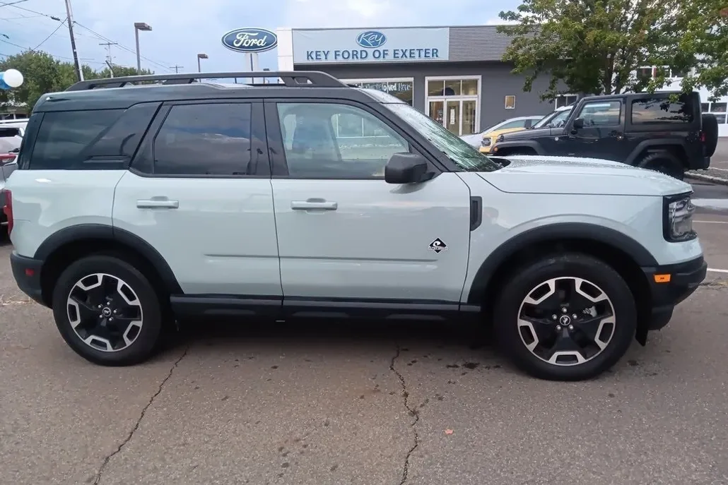 2024 Ford Bronco Sport Outer Banks photo 1