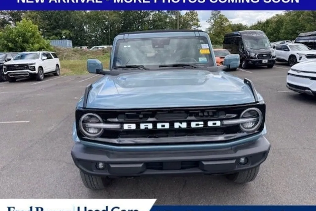2021 Ford Bronco Base photo 1