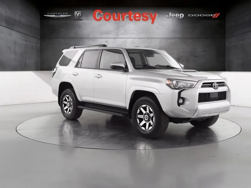 2023 Toyota 4Runner TRD Off-Road photo 1