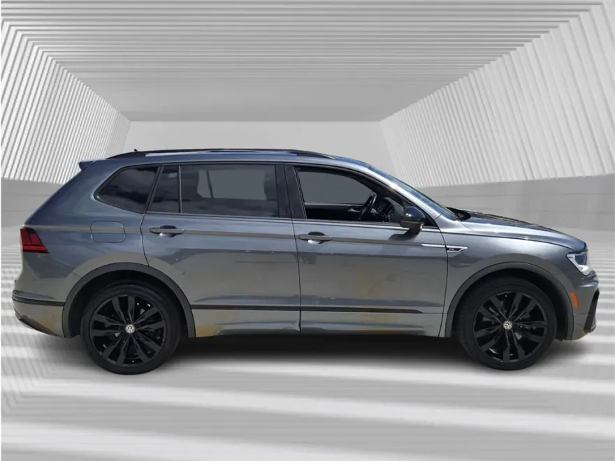 2021 Volkswagen Tiguan SE R-Line Black photo 1