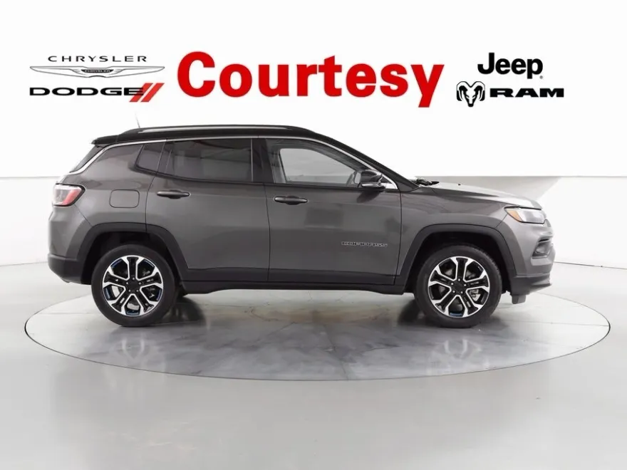 2022 Jeep Compass Limited photo 1