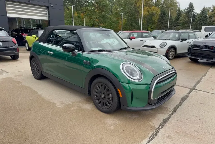 2022 Mini Cooper Convertible photo 1