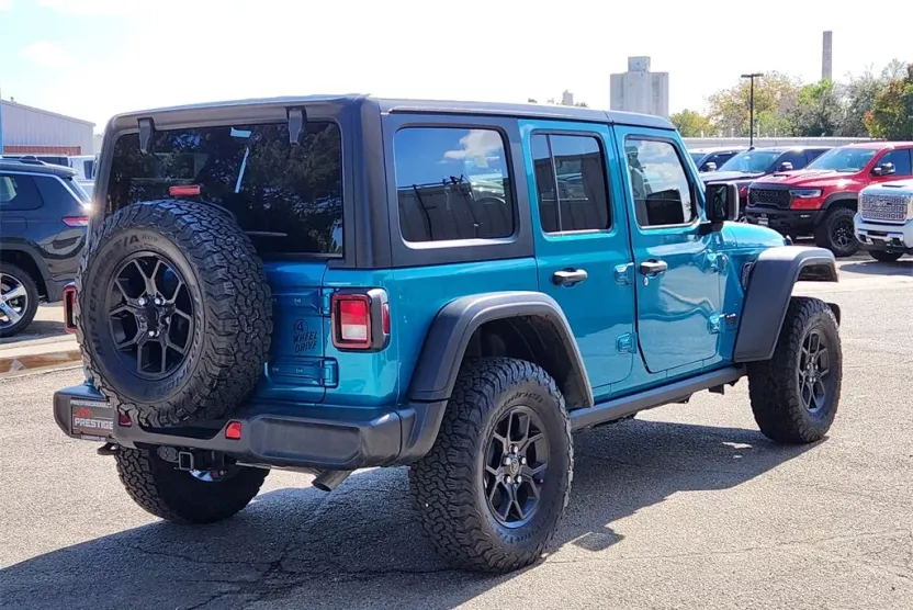 2024 Jeep Wrangler Willys photo 1