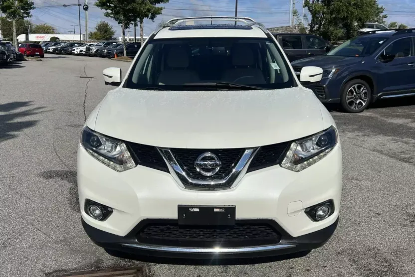 2016 Nissan Rogue SL photo 1