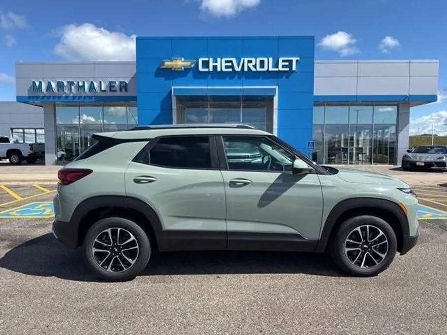 2026 Chevrolet Trailblazer LT photo 1