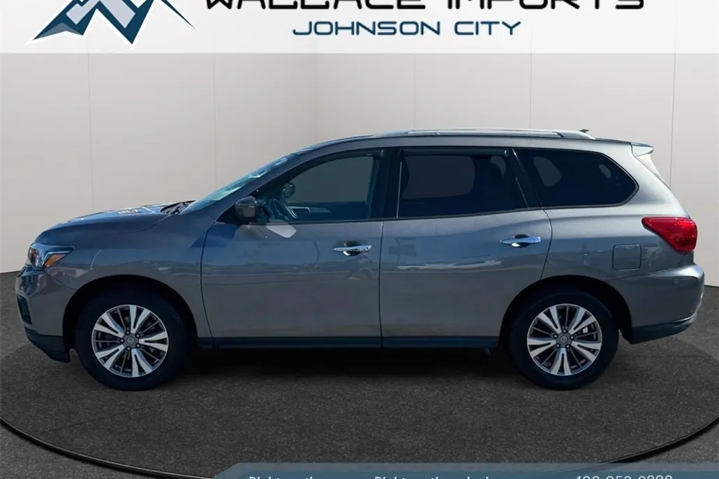 2020 Nissan Pathfinder SL photo 1