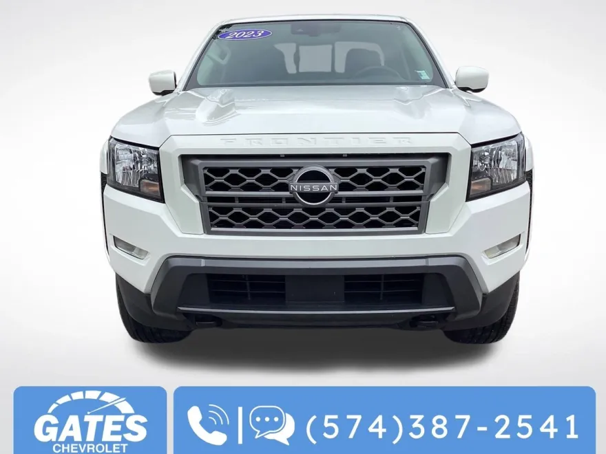 2023 Nissan Frontier SV photo 1