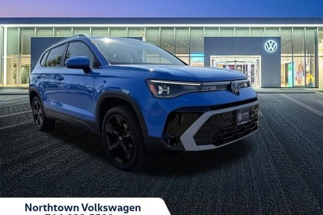 2025 Volkswagen Taos SEL photo 1