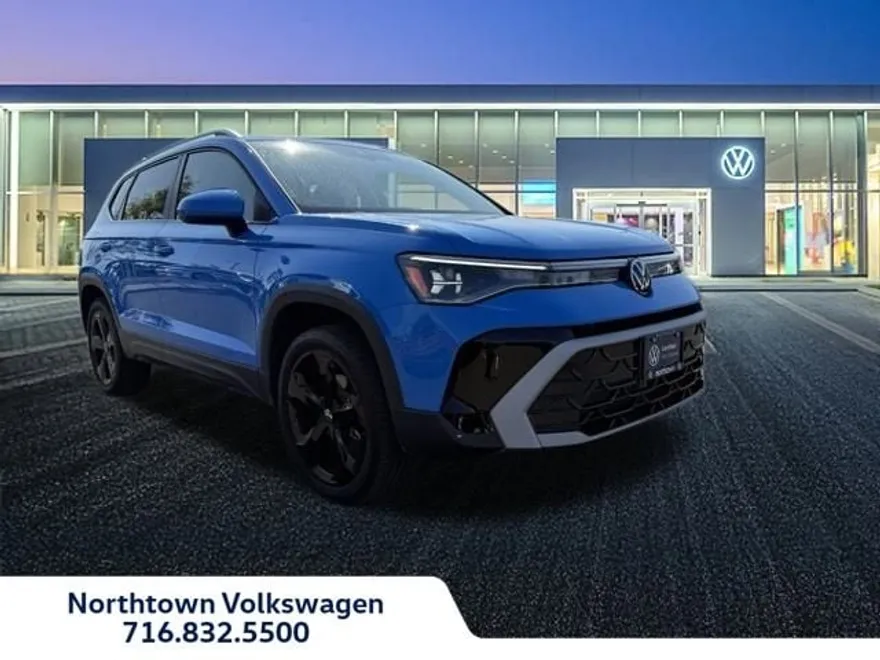 2025 Volkswagen Taos SEL photo 1