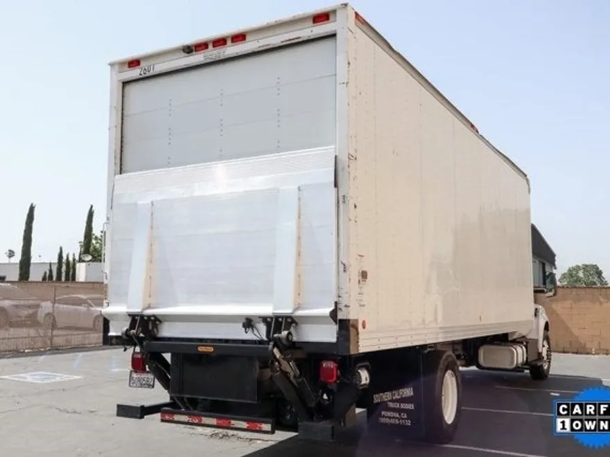 2017 Ford F-750 photo 9