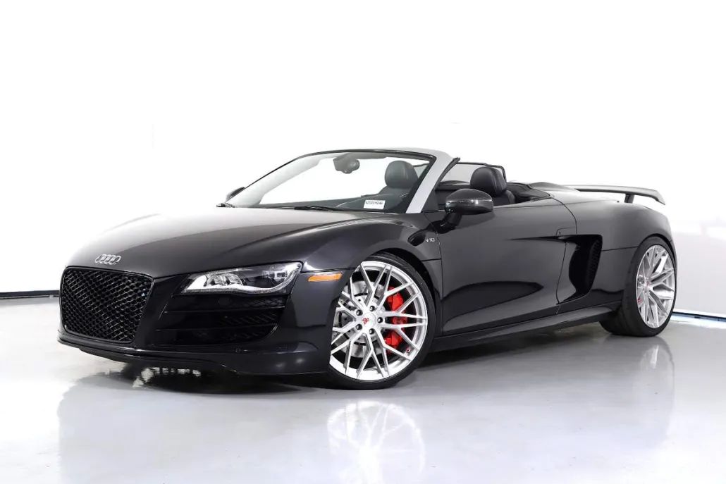 2011 Audi R8 5.2 Quattro Spyder photo 1