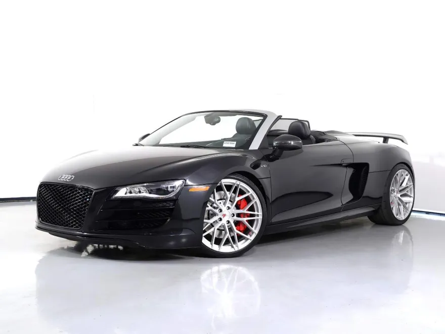 2011 Audi R8 5.2 Quattro Spyder photo 1