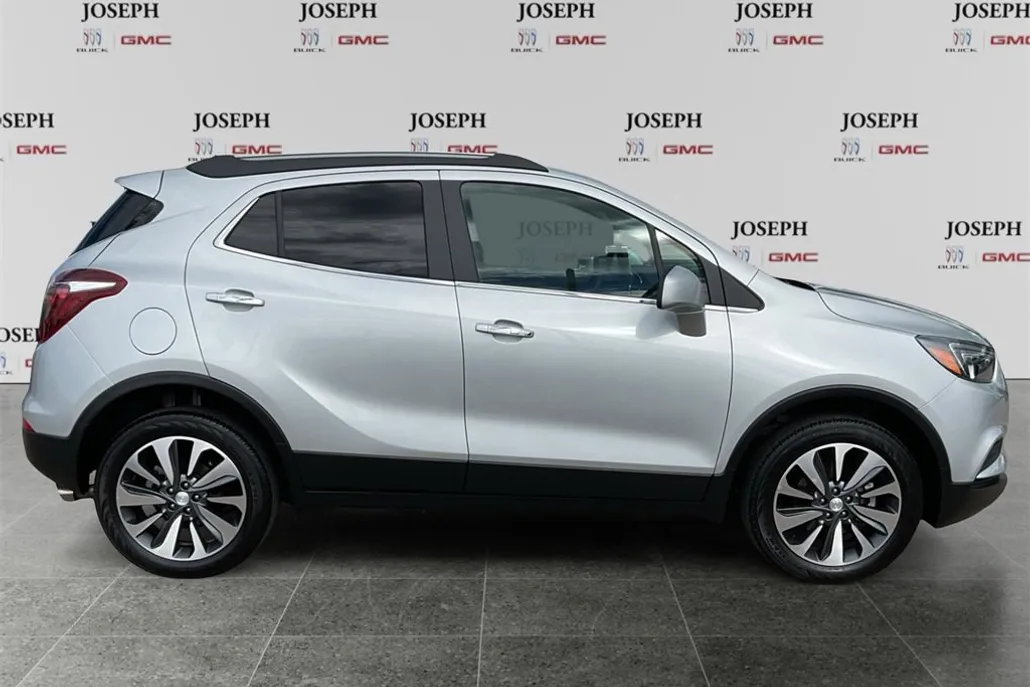 2022 Buick Encore Preferred photo 1