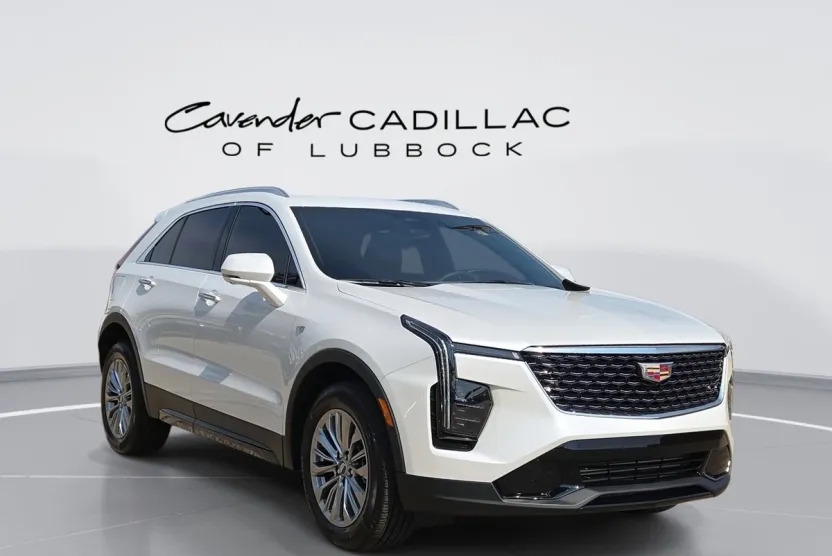2025 Cadillac XT4 Premium Luxury photo 1