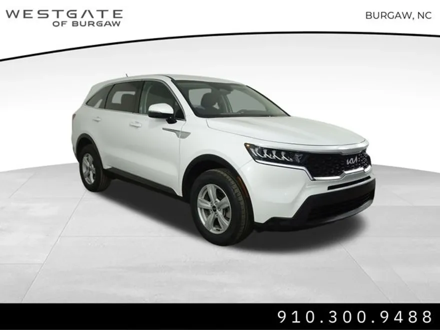 2022 Kia Sorento LX photo 1