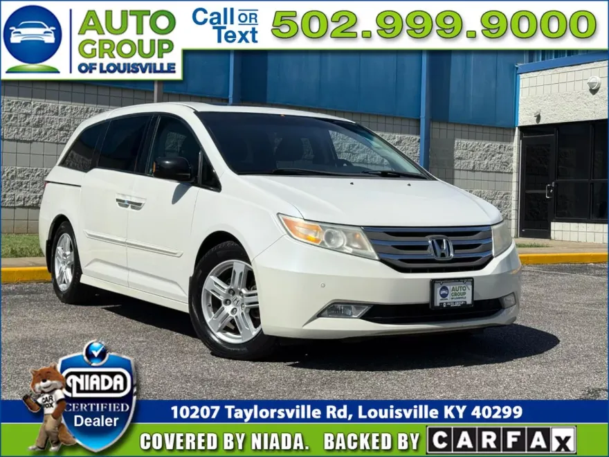 2012 Honda Odyssey Touring photo 1