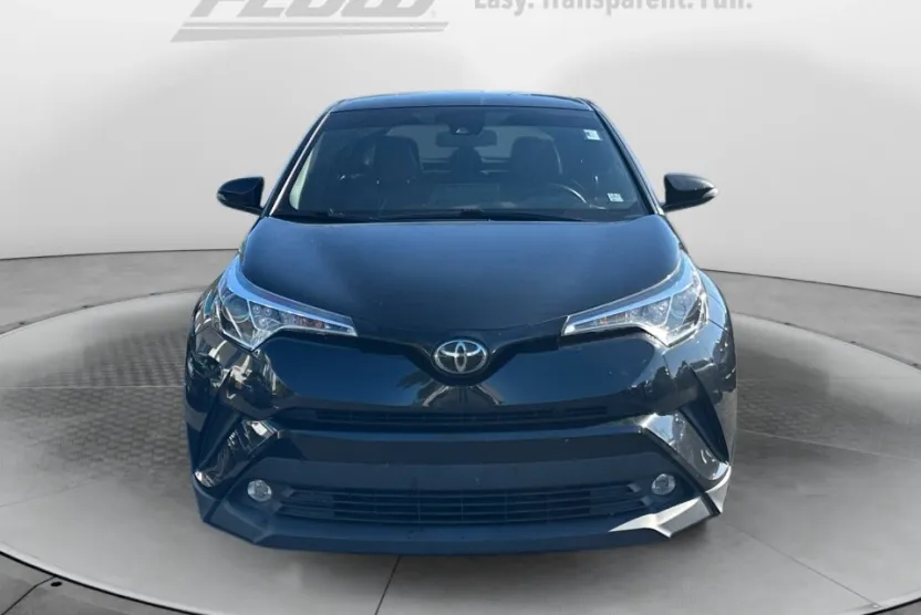 2019 Toyota C-HR Limited photo 1