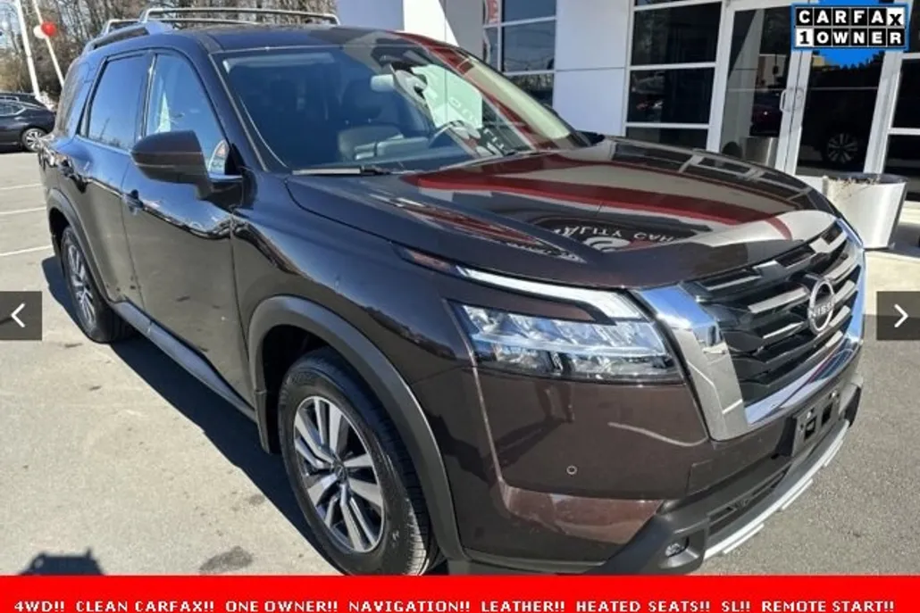 2022 Nissan Pathfinder SL photo 1