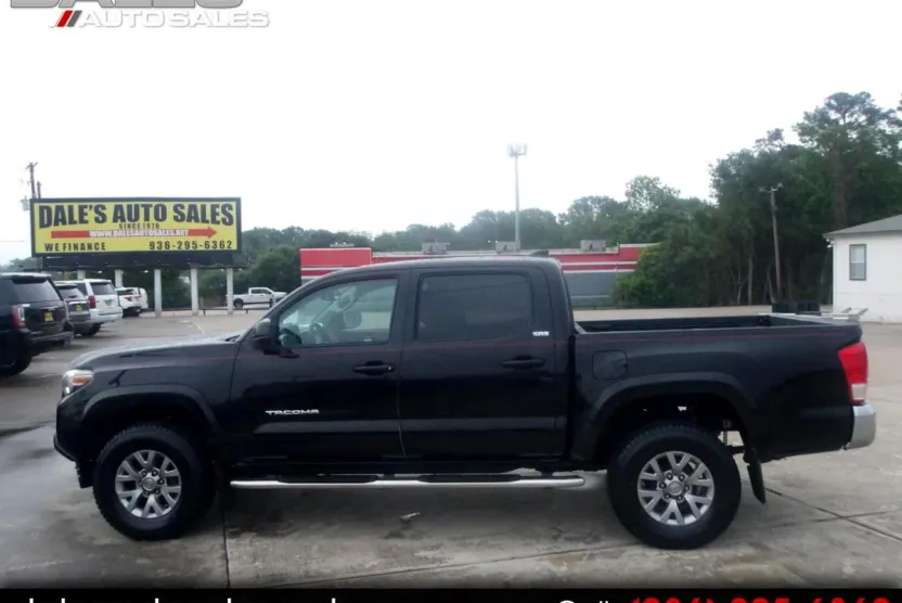 2017 Toyota Tacoma TRD Double Cab photo 1