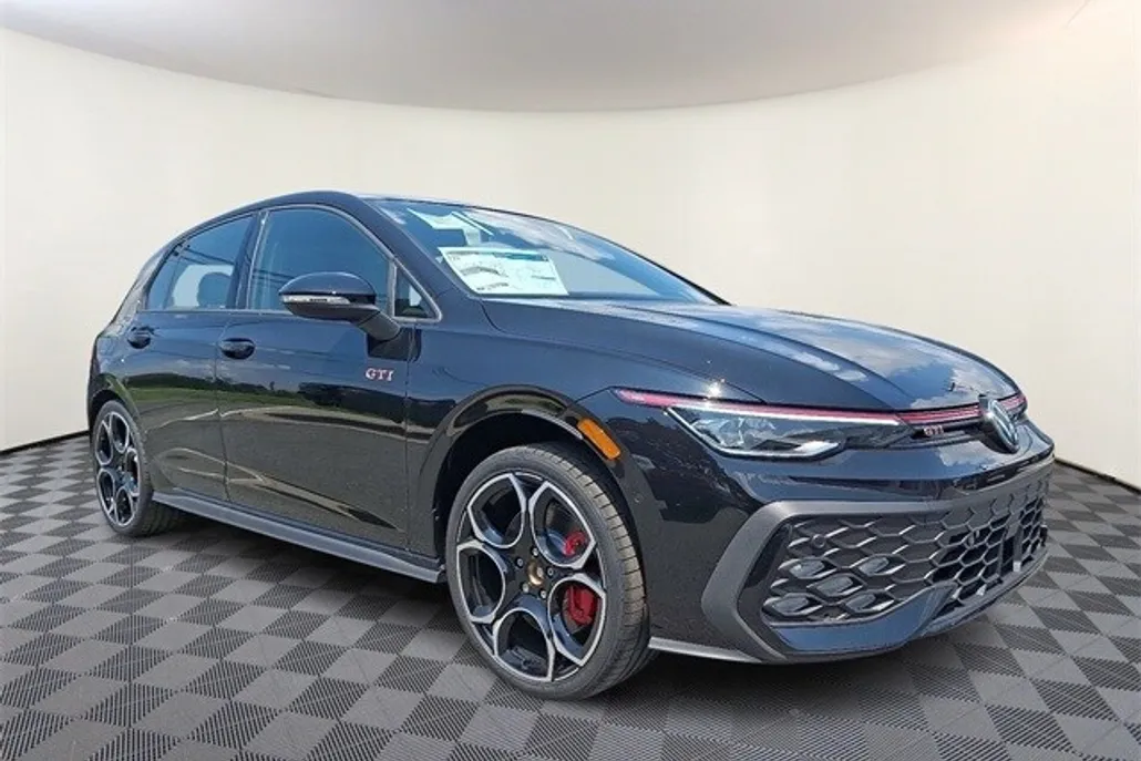 2025 Volkswagen Golf GTI Autobahn photo 1