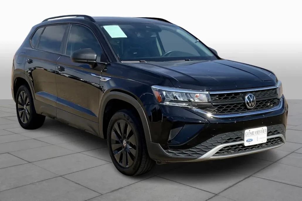 2022 Volkswagen Taos S photo 1