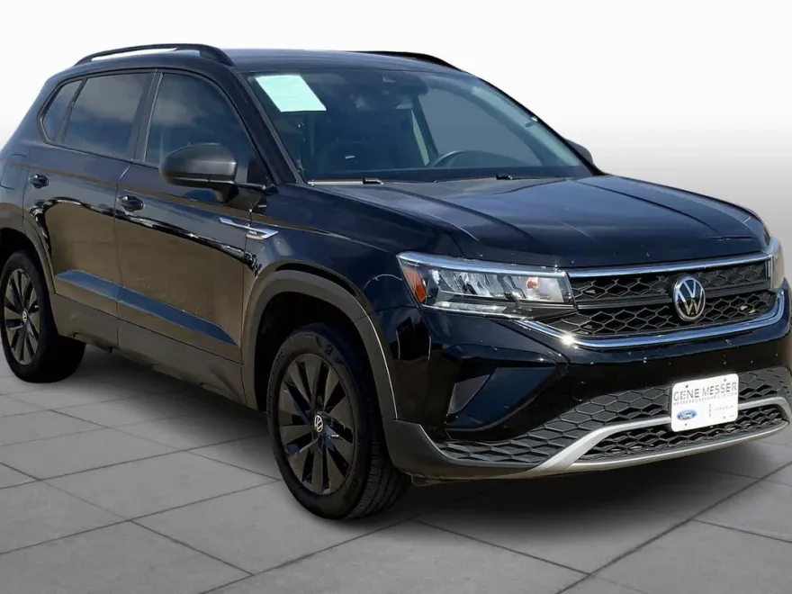 2022 Volkswagen Taos S photo 1