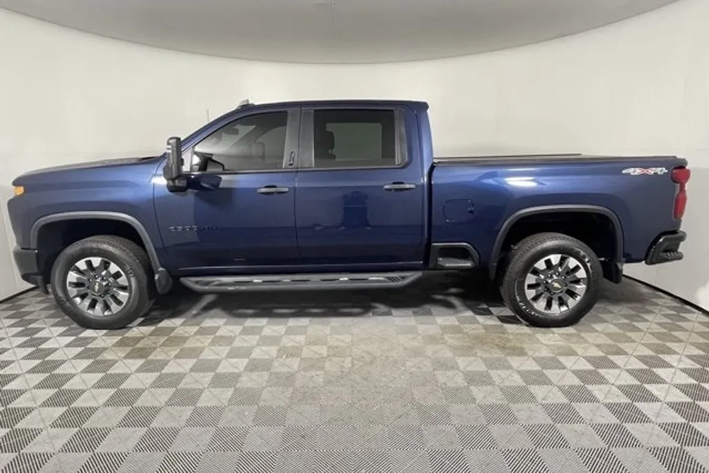 2022 Chevrolet Silverado 2500HD Custom photo 1