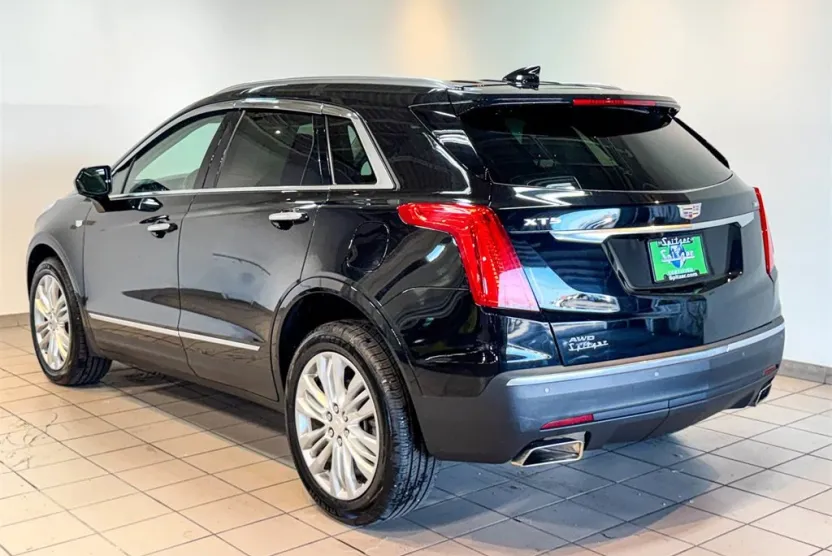 2019 Cadillac XT5 Premium Luxury photo 1