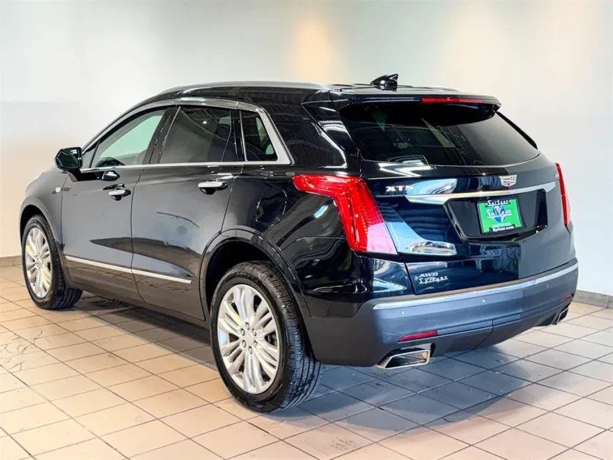2019 Cadillac XT5 Premium Luxury photo 1