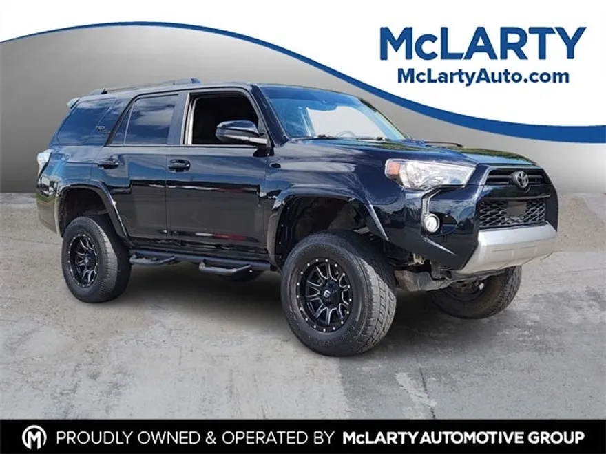 2020 Toyota 4Runner TRD Off-Road photo 1