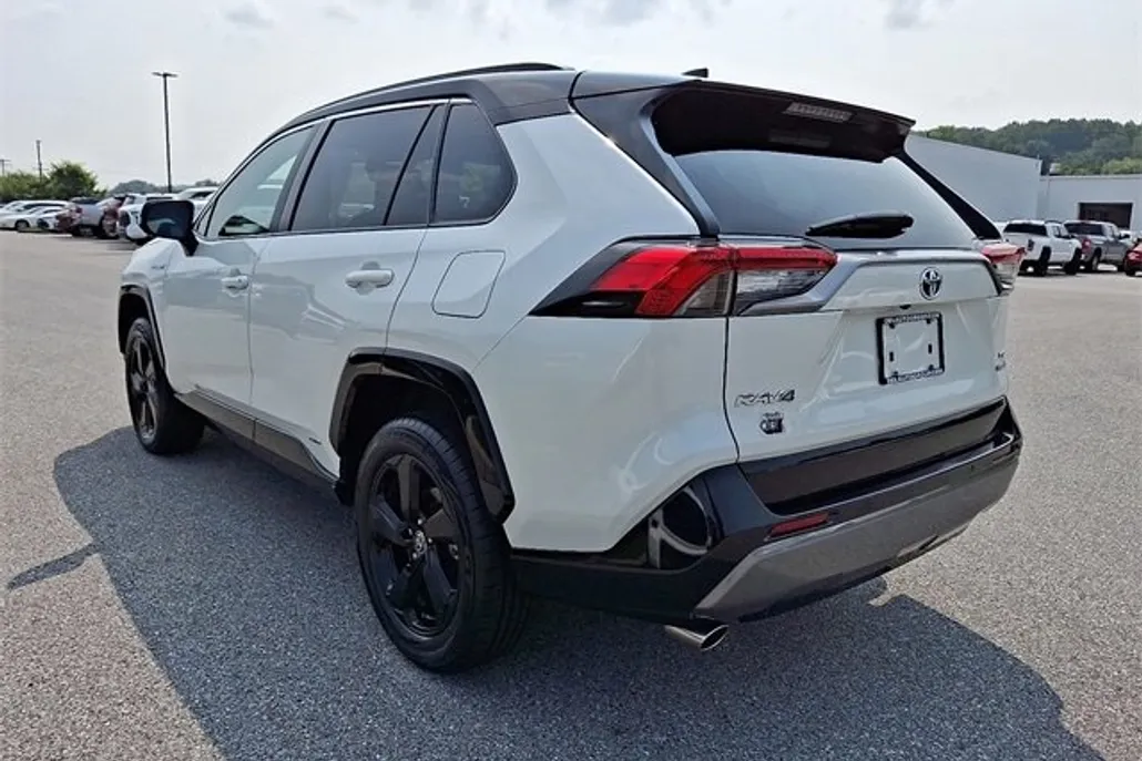 2021 Toyota RAV4 Hybrid XSE photo 1