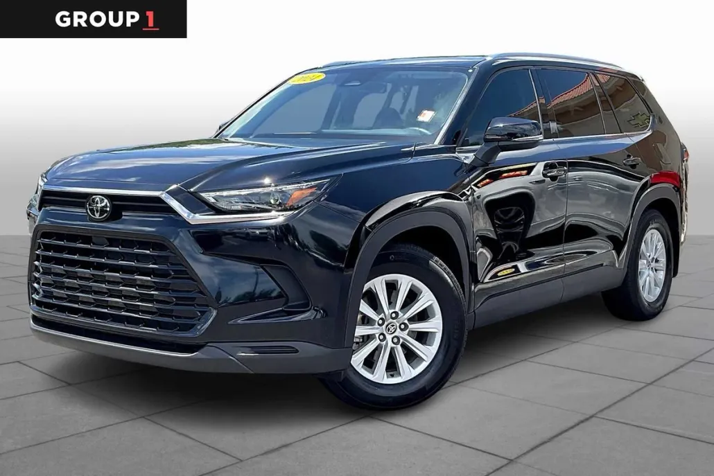 2024 Toyota Grand Highlander XLE photo 1
