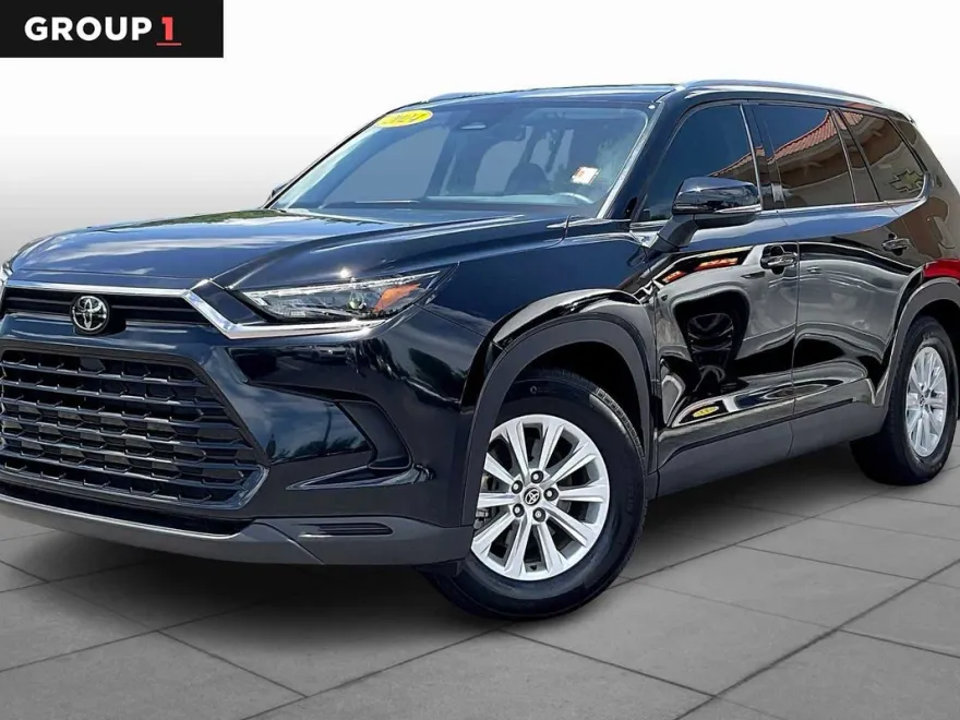2024 Toyota Grand Highlander XLE photo 1