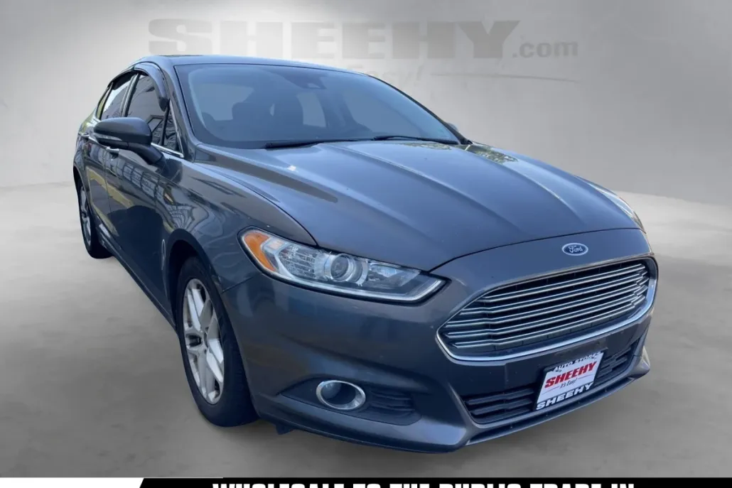2015 Ford Fusion SE photo 1