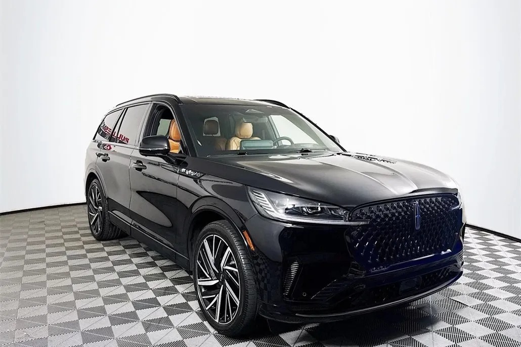 2025 Lincoln Aviator Black Label photo 1