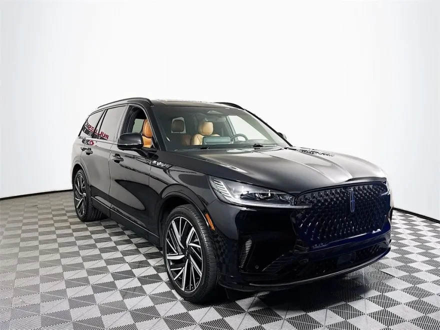 2025 Lincoln Aviator Black Label photo 1