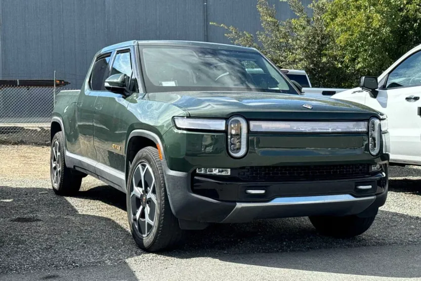 2022 Rivian R1T Adventure photo 1