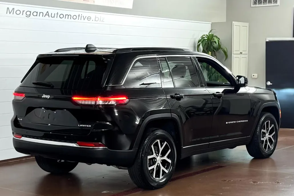 2024 Jeep Grand Cherokee Limited photo 1