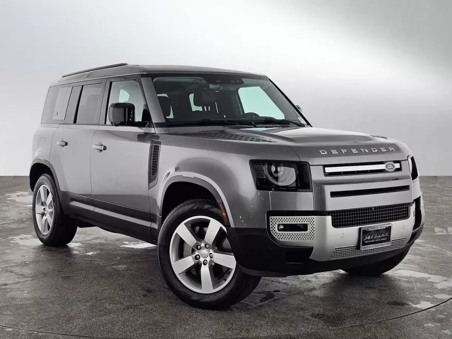 2024 Land Rover Defender S photo 1