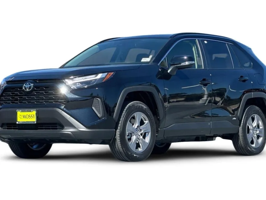 2025 Toyota RAV4 Hybrid LE photo 1