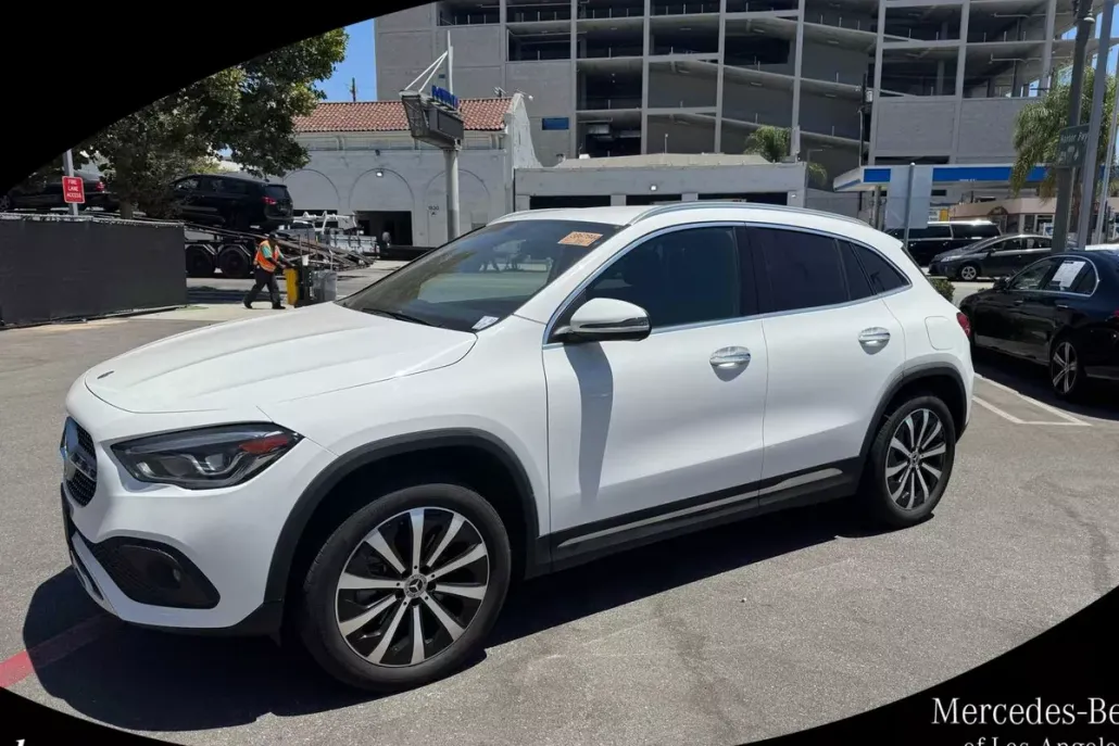 2022 Mercedes Benz GLA 250 photo 1