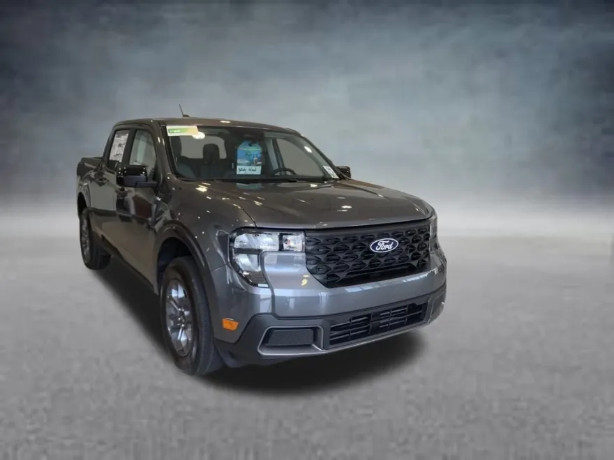 2025 Ford Maverick XLT photo 1