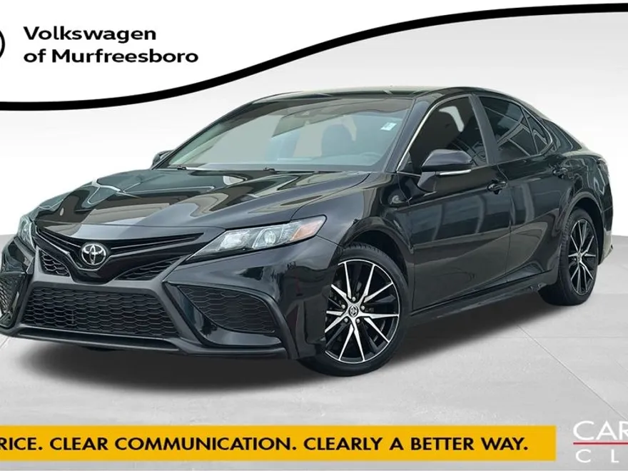 2024 Toyota Camry SE photo 1